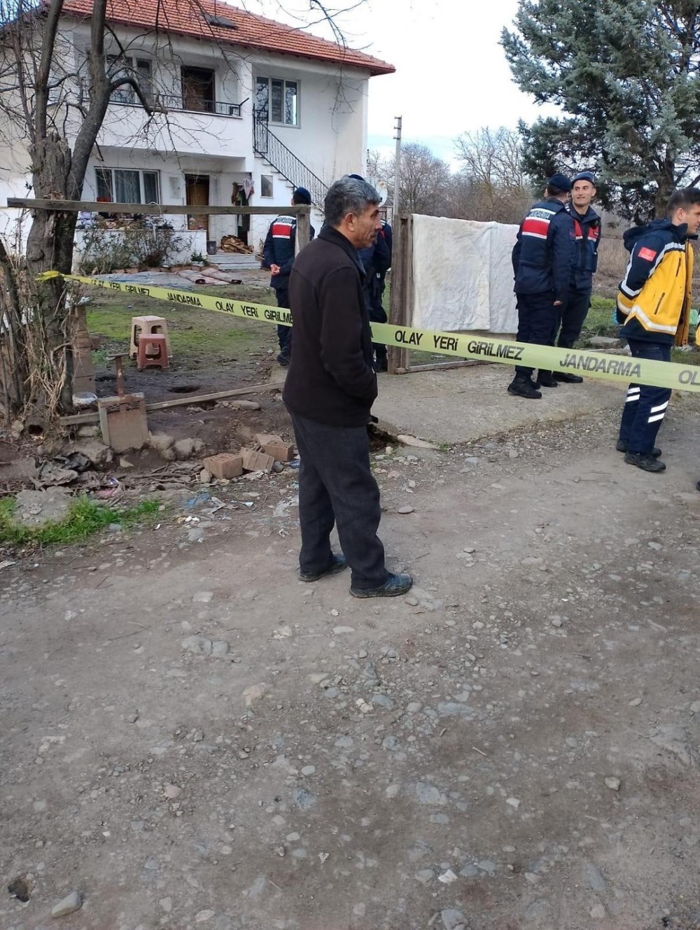 Başı kəsilmiş cəsəd dəhşəti:Evdəki mənzərə insanı ürpədirdi! Başı bədənindən ayrılmışdı